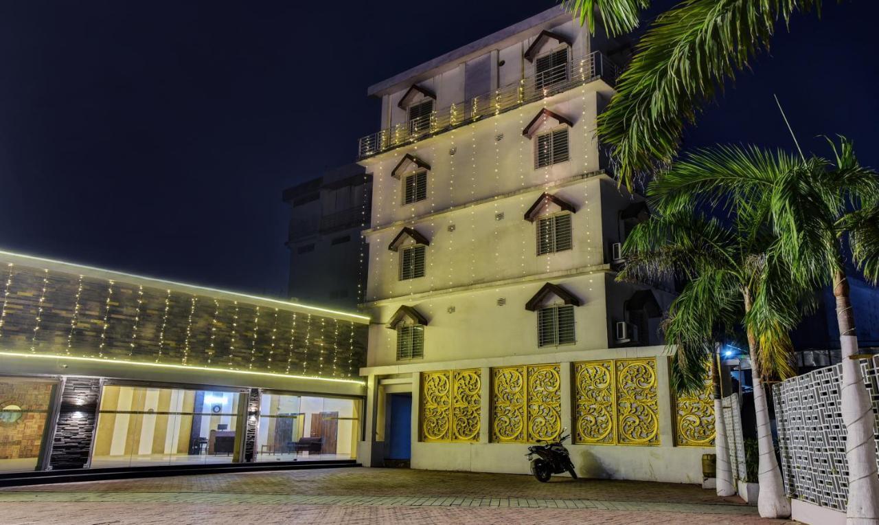 Hotel Treebo Trip Mittal Gardens Shiliguri Exterior foto